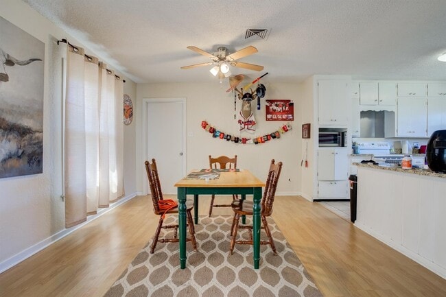 dining - 3705 38th St