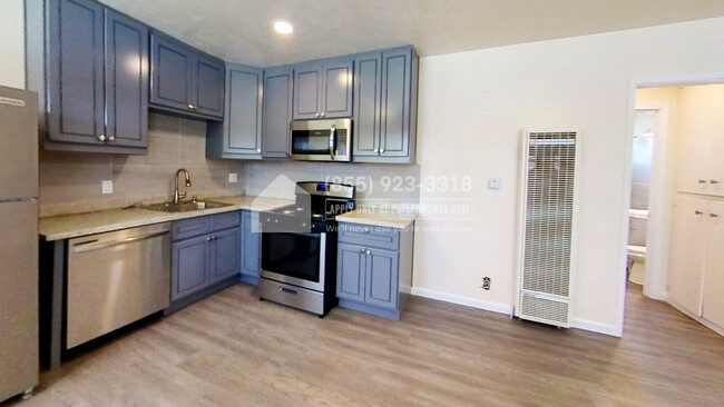 Foto del edificio - 2345 Sutter Ave
