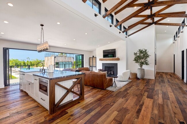 Foto del edificio - 6711 Wandermere Rd