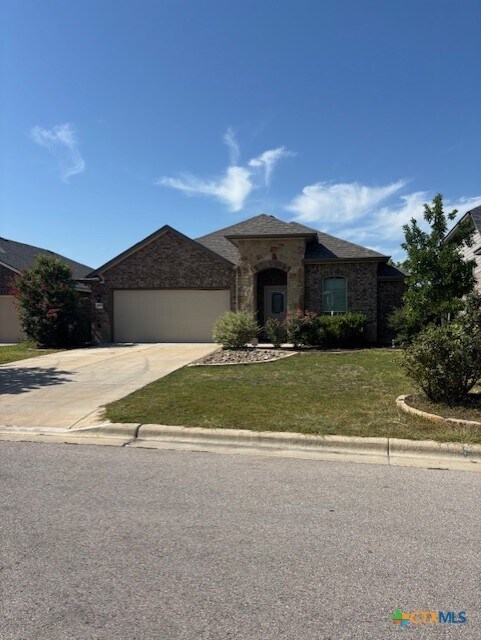 Foto principal - 263 Bainbridge Rd