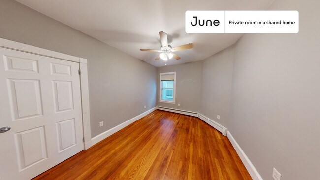 Foto del edificio - Room in Shared 3 bed/1 bath home