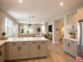 Building Photo - 756 Daniel Freeman Cir
