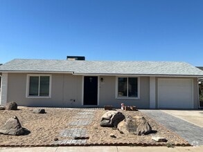 Building Photo - 302 W Kristal Way