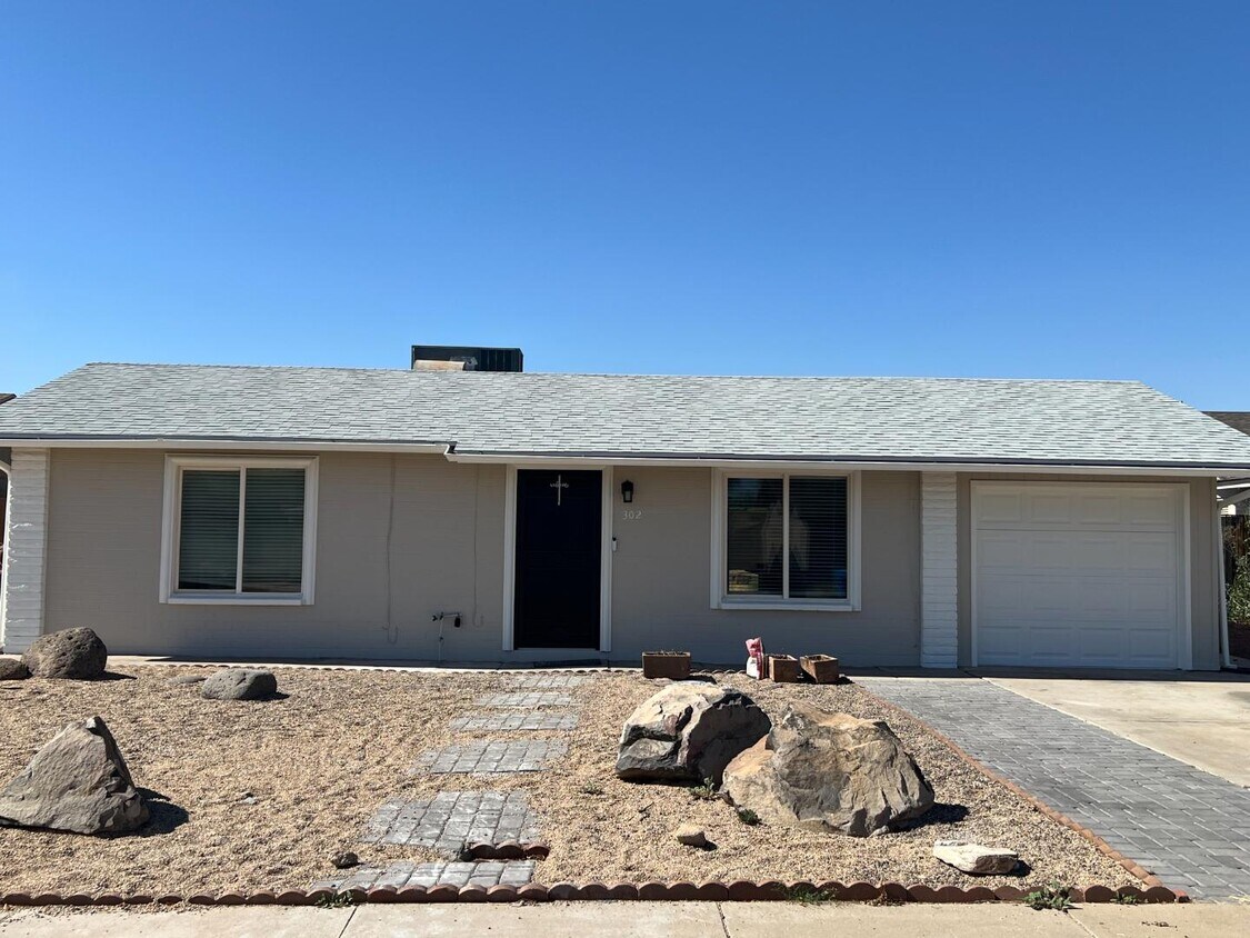 Photo - 302 W Kristal Way