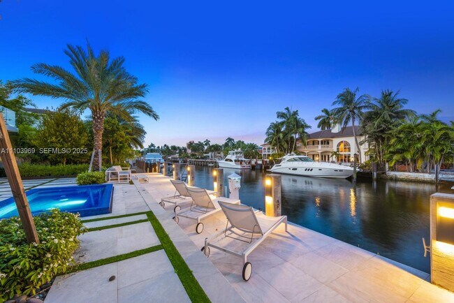 Foto del edificio - 440 Mola Ave