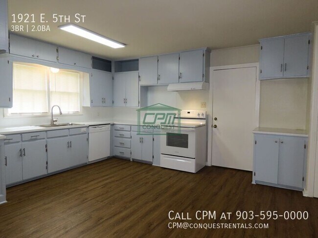 Foto del edificio - 1921 E 5th St