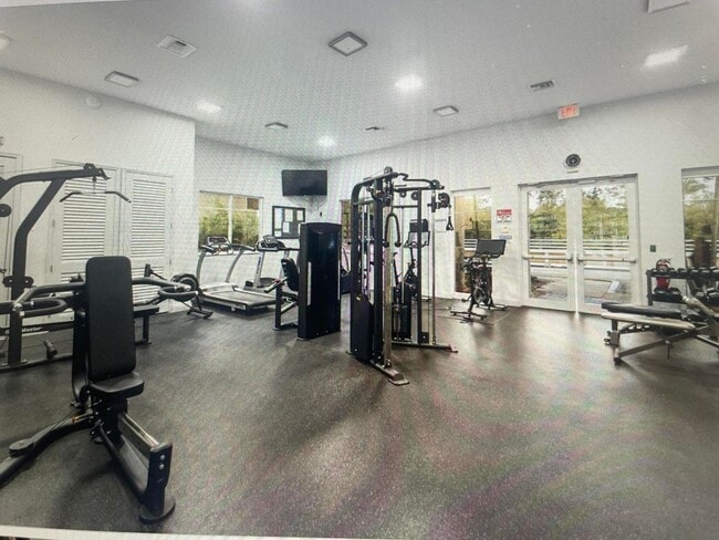 Foto del edificio - 552 NW 39th Cir