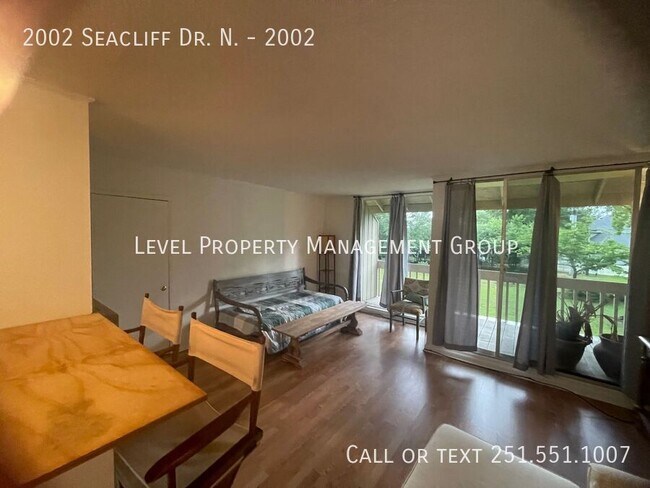 Foto del edificio - 2002 Seacliff Dr. N.-2002
