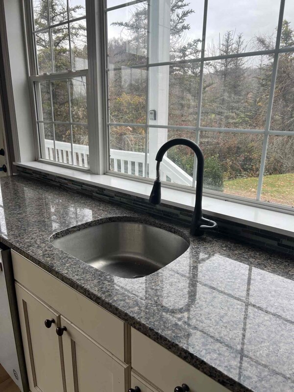 Foto del edificio - 308 Glowing Hearth Ln