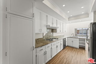 Building Photo - 433 Redwood Ave