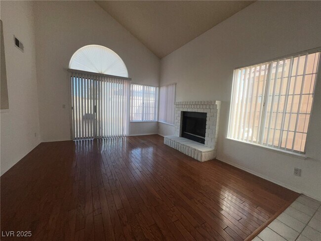 Foto del edificio - 1908 Misty Glade Dr