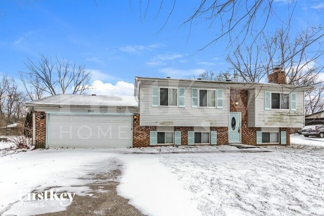 Building Photo - 3967 Pineview Ln