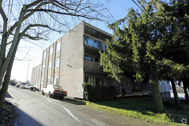 Building Photo - Montridge Arms Apartments