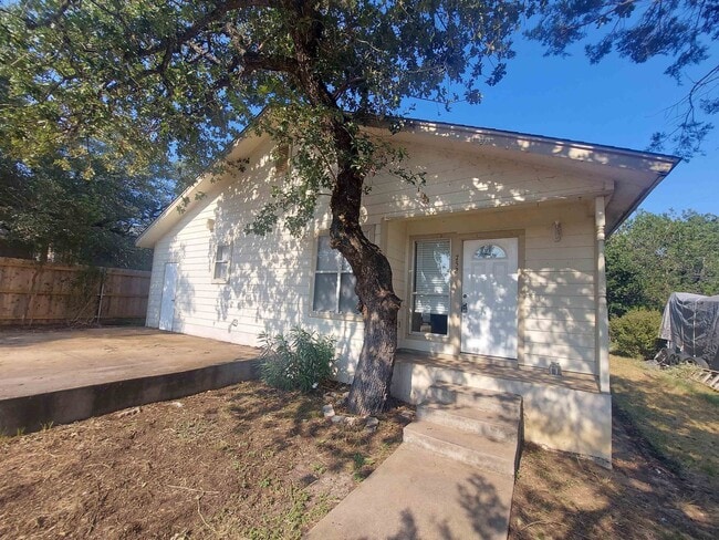 Foto del edificio - 752 Pecan Ln