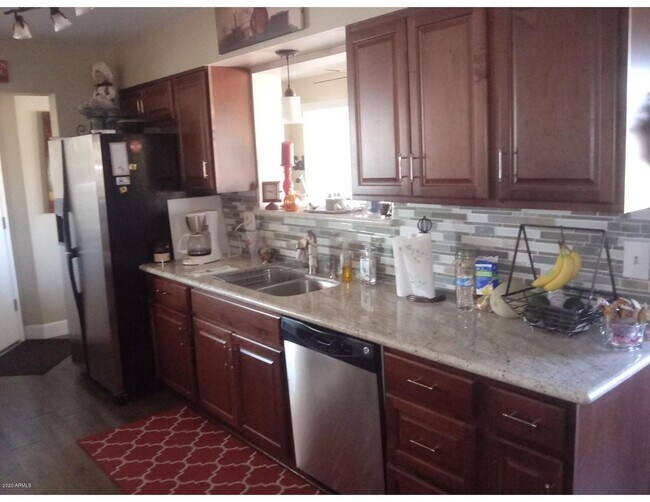 Building Photo - Golf course lot Sun City home