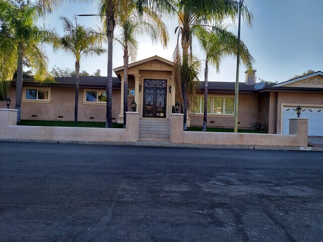 Foto del edificio - 3603 Westfall Dr