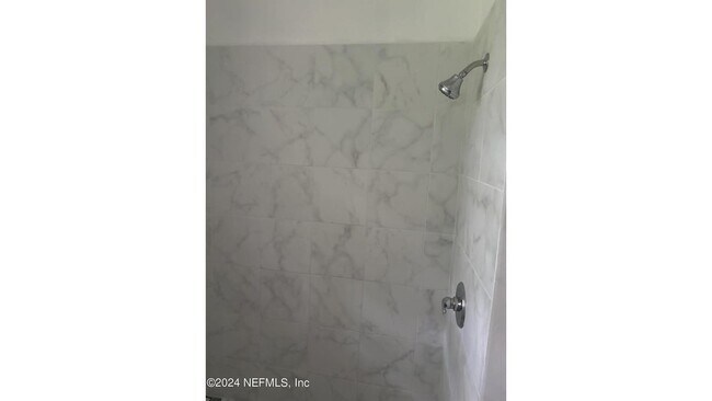 Foto del edificio - 1265 W 26th St