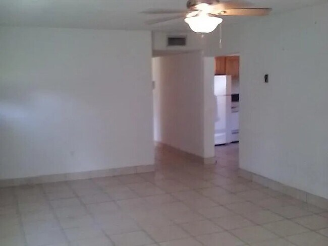 Foto del edificio - 14-26 26th St NW
