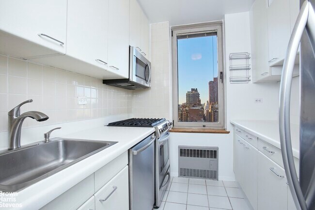 Foto del edificio - 200 E 89th St