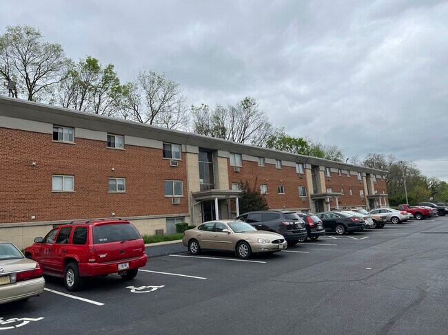 Building Photo - 2842 Harrison Ave