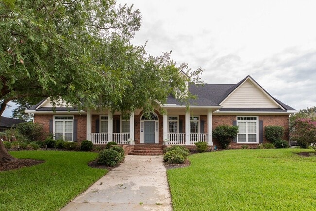 Building Photo - 3667 Cattail Dr S