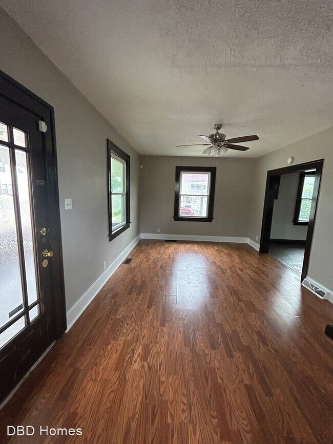 Building Photo - 3 br, 1 bath House - 905 Tecumseh St