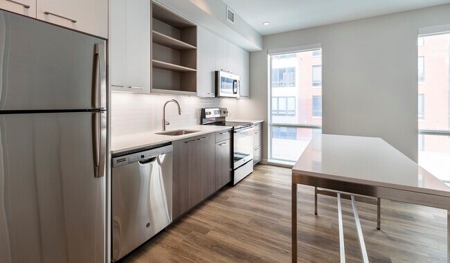 Foto del edificio - 50 Rogers St