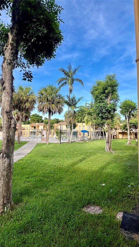 Foto principal - 13700 SW 62nd St