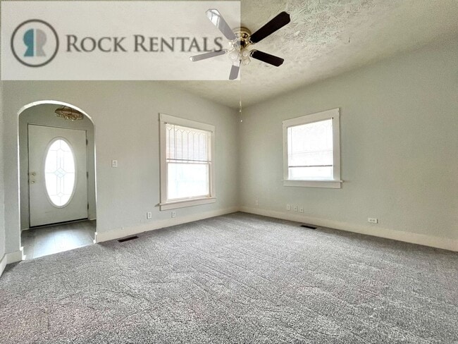 Foto del edificio - COMING SOON! 3 Bedroom 1.5 Bath House in Great Neighborhood