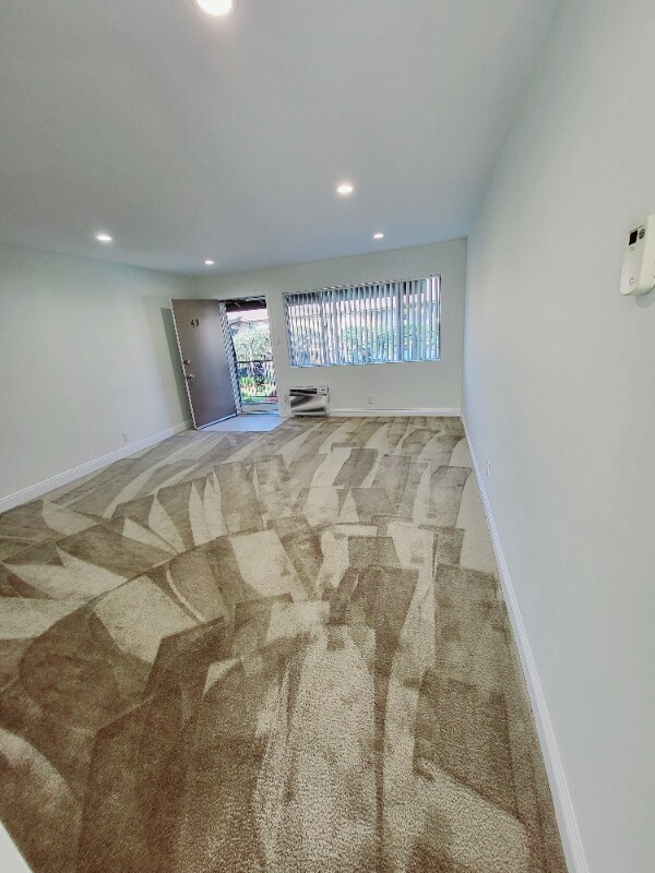 Foto del edificio - 8919 Longden Ave
