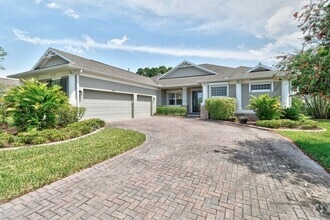 Building Photo - 1280 S Village Square