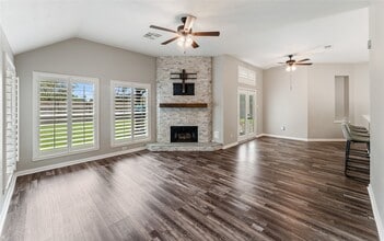 Building Photo - 5935 Sawyer Bend Ln