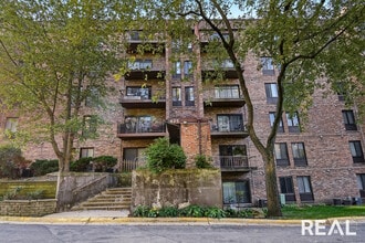 Building Photo - 425 Walnut Creek Rd