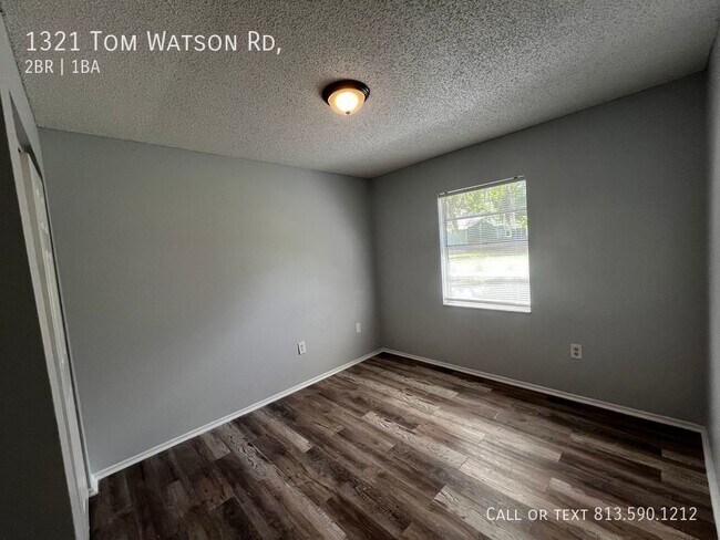 Building Photo - Cute Lakeland Apartment