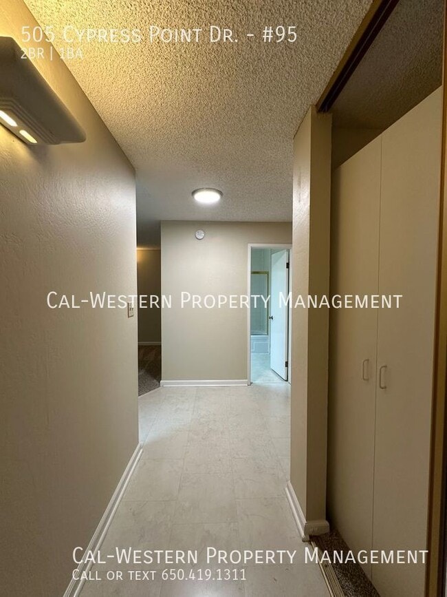 Building Photo - 505 Cypress Point Dr