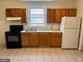 Building Photo - 3035 Salmon St