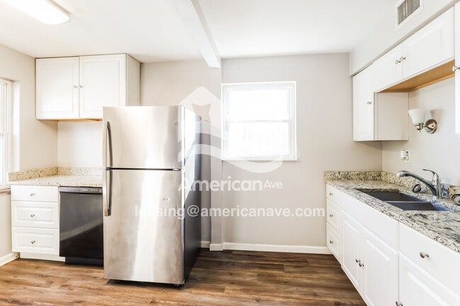 Building Photo - 536 Trenton Ave