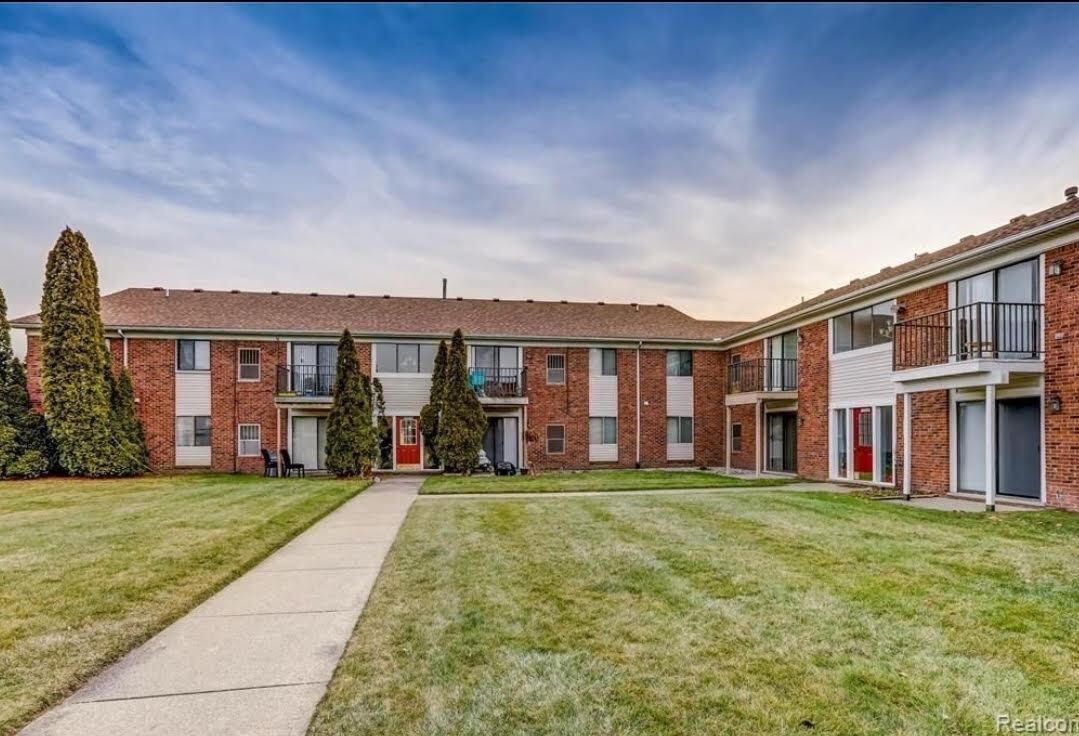 43256 Mound Rd, Sterling Heights, MI 48314 - Townhome Rentals in Sterling  Heights MI | Apartments.com
