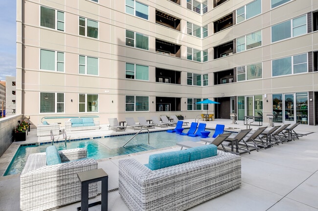 Building Photo - The Nest Scott's Addition