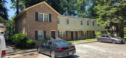 Building Photo - 6295 Forest Vale Dr NW