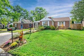 Foto del edificio - 504 Sharpley Ln