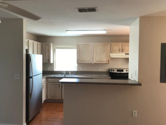 Foto del edificio - 622 Lemon St