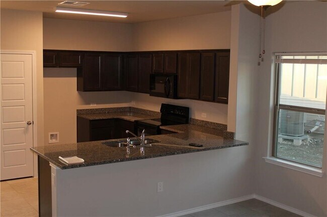 Foto del edificio - 1220 Garland Rd