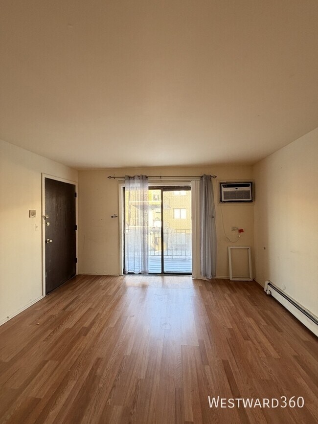 Foto del edificio - 10409 Dearlove Rd