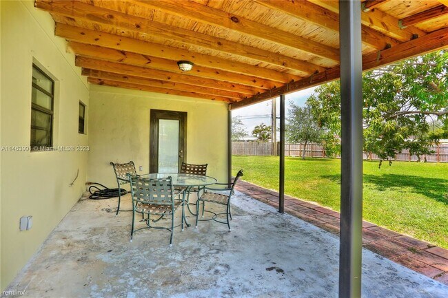 Building Photo - 4 br, 3 bath House - 10045 SW 82nd St