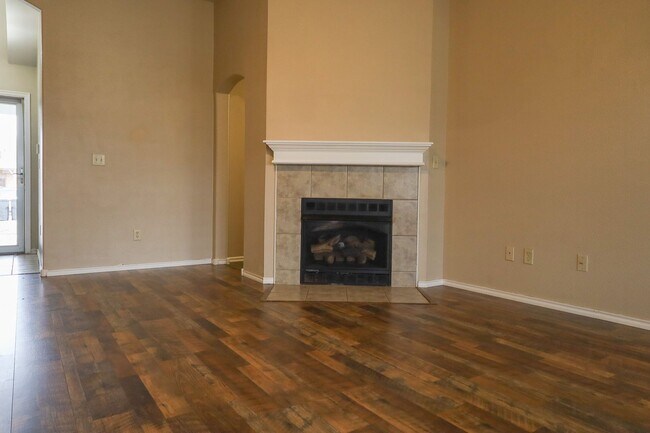 Foto del edificio - 3 Bed 2 Bath