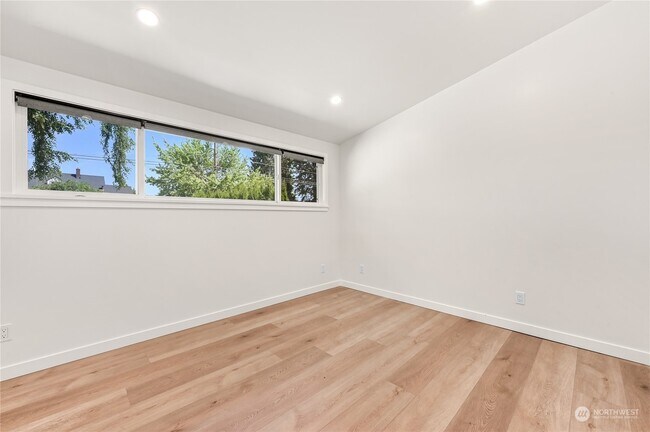 Foto del edificio - 1116 McLean Rd