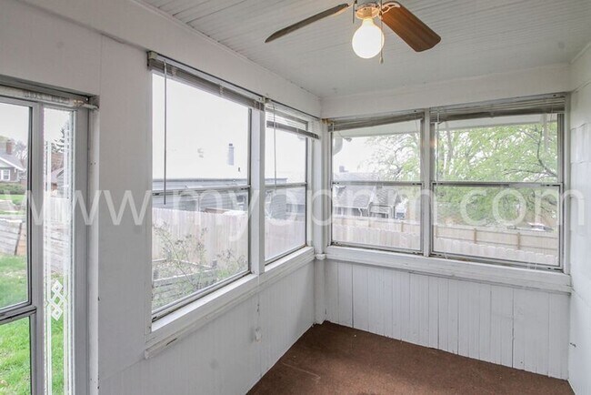 Building Photo - 3049 Newport Ave