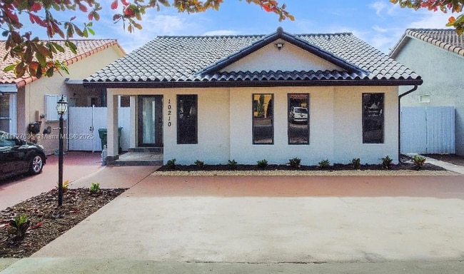 Photo - 10210 NW 125th St House