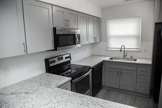 Foto del edificio - Room in Townhome on Bona Ct